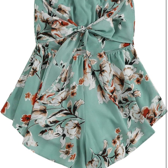 SweatyRocks Blue Sold Out Floral Jumper size M - Picture 2 of 11